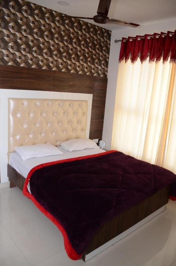 Hotel Robin Inn Amritsar Exterior photo