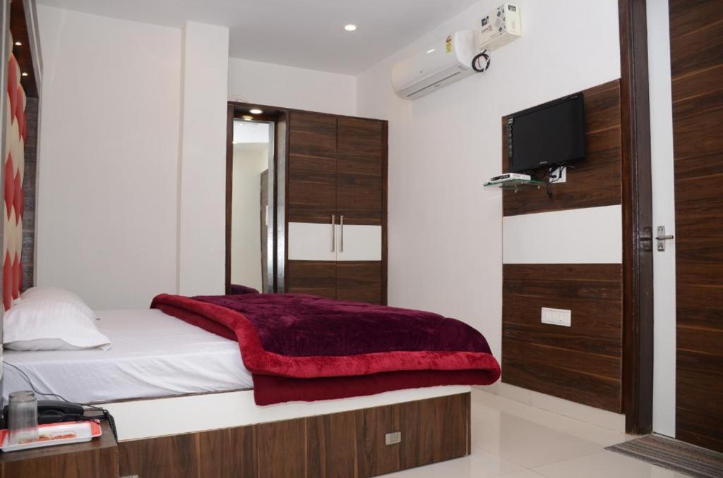 Hotel Robin Inn Amritsar Exterior photo