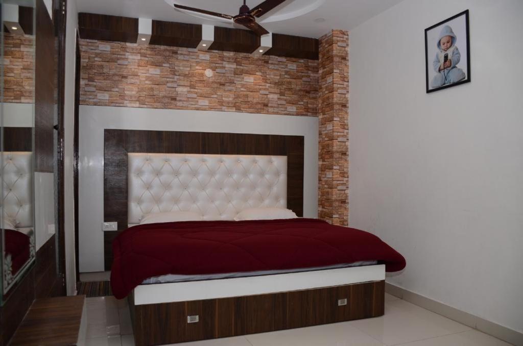 Hotel Robin Inn Amritsar Exterior photo