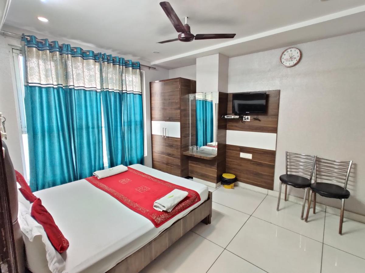 Hotel Robin Inn Amritsar Exterior photo