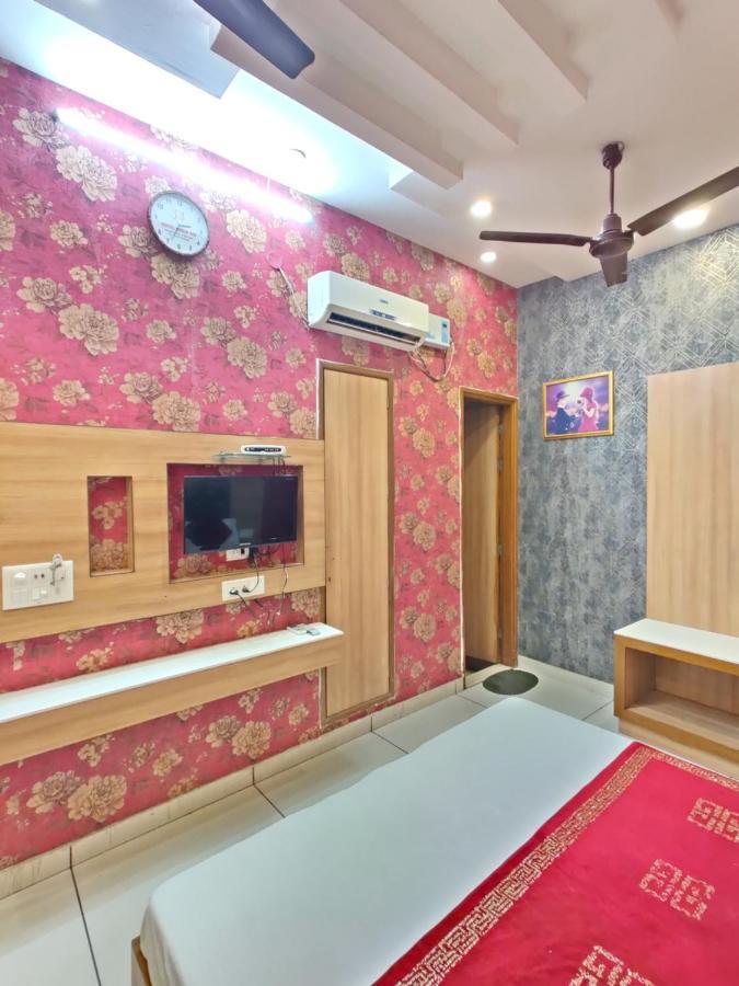 Hotel Robin Inn Amritsar Exterior photo
