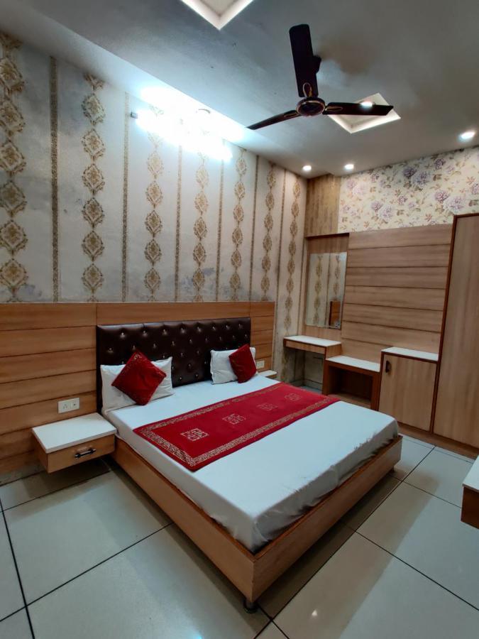 Hotel Robin Inn Amritsar Exterior photo