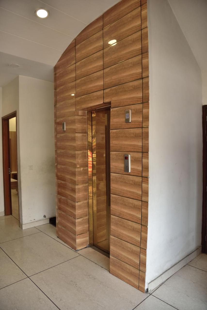 Hotel Robin Inn Amritsar Exterior photo